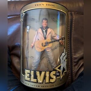1993 NIB Hasbro Teen Idol Elvis Doll